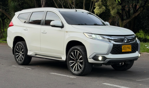 Mitsubishi Montero Sport Diésel 2017