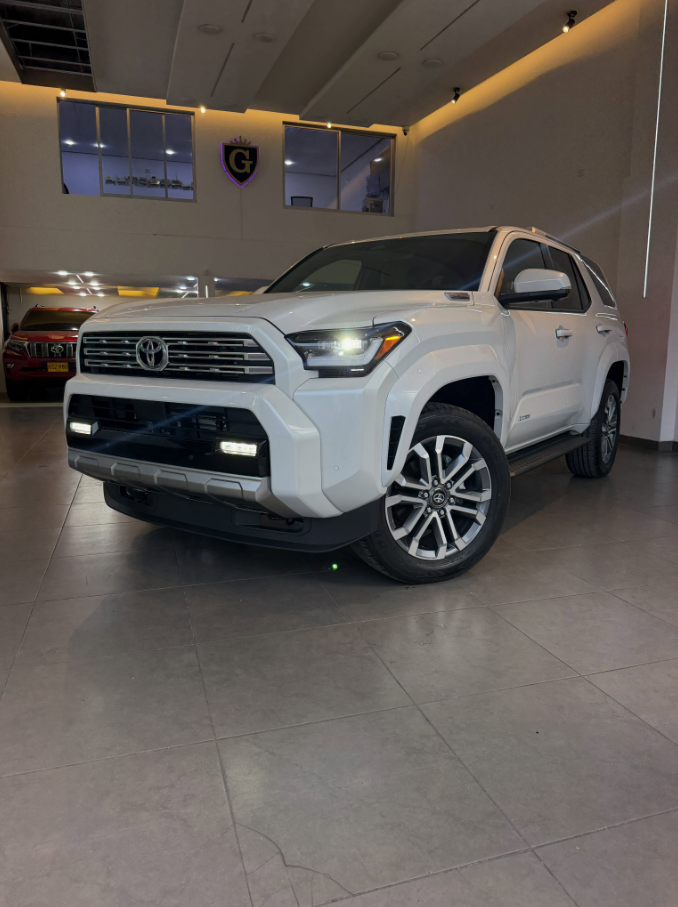 Toyota 4Runner Limited Hybrid 2026