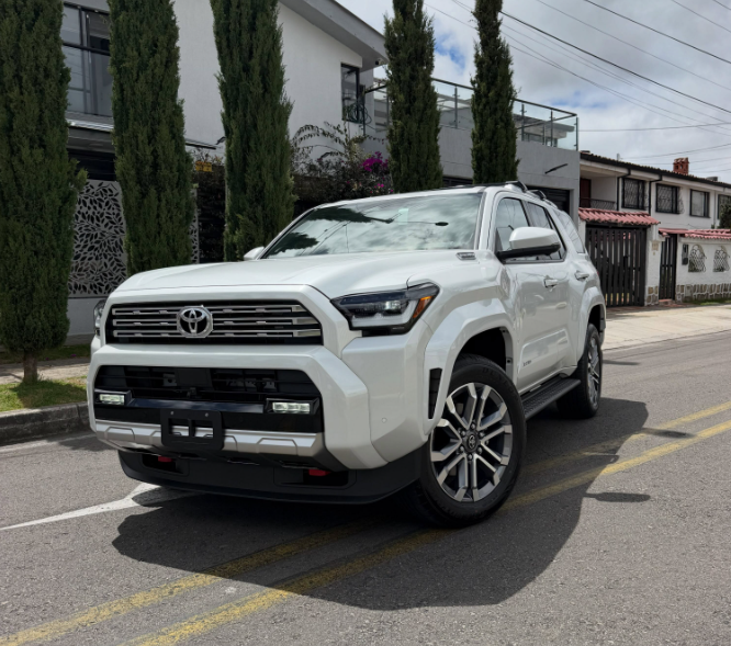 Toyota 4Runner Hybrid 2026